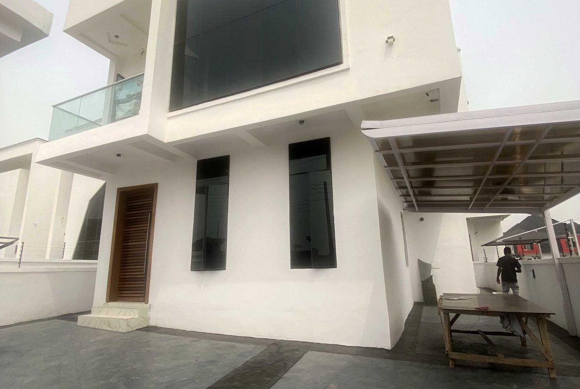 4 Bedroom Duplex Ref OR005 Orchid Road