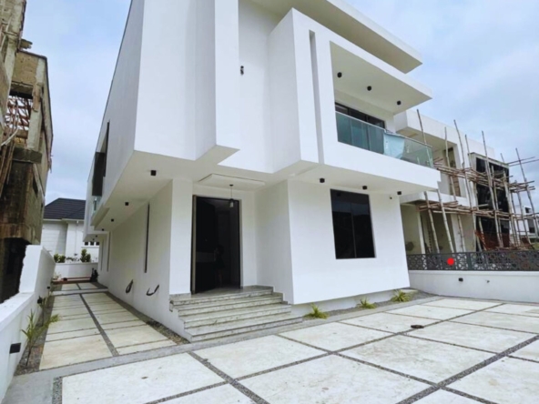 Stunning five bedroom detached duplex - ref 149