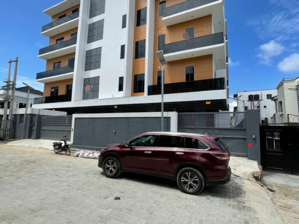 Neatly built three bedroom apartment (ikate3b02)
