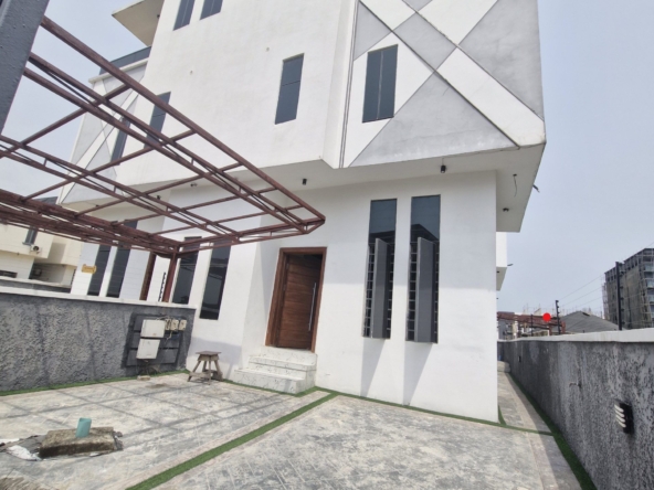 Newly built five bedroom detached duplex (ikate5bdd03)