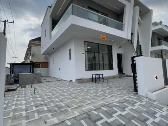 Exquisite five bedroom detached duplex (ajah5bdd01)