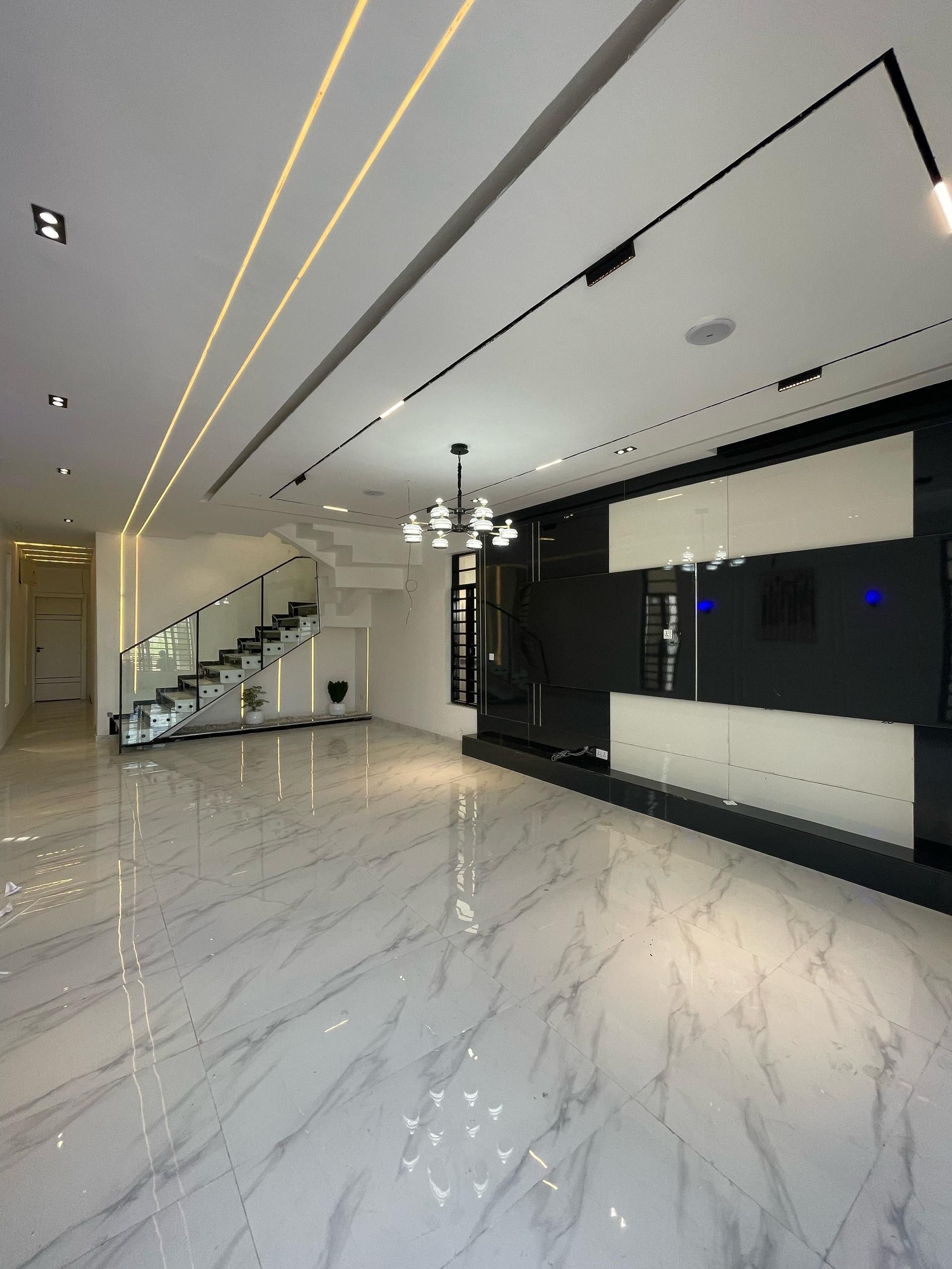 Five bedroom detached duplex in a serene environment (CHEVRN5BDD02)