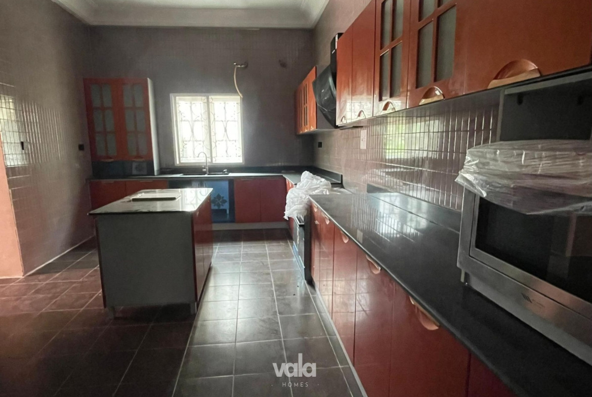 Newly built five bedroom detached duplex (CHEVRN5BDD01)