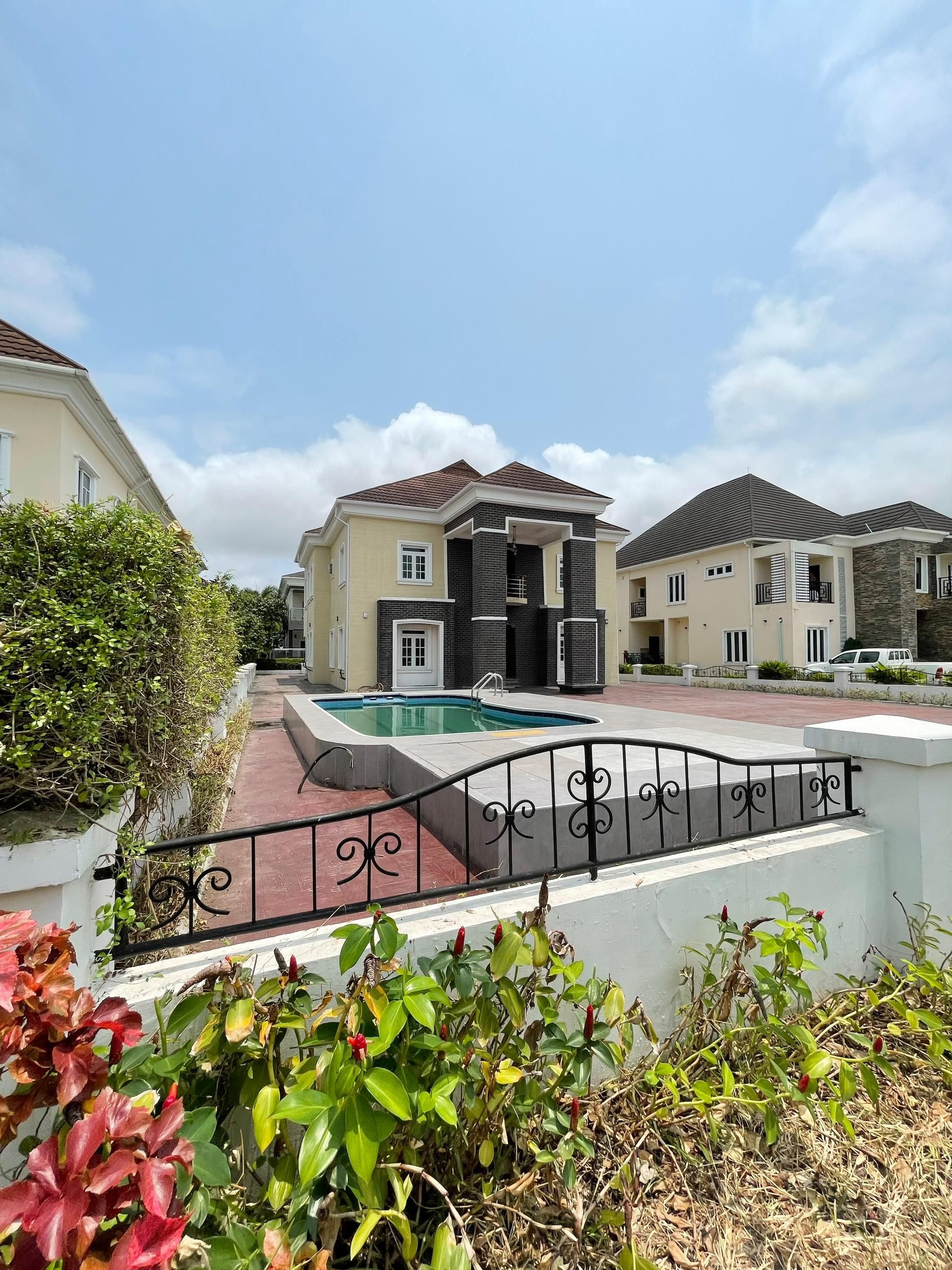 Newly built five bedroom detached duplex (CHEVRN5BDD01)