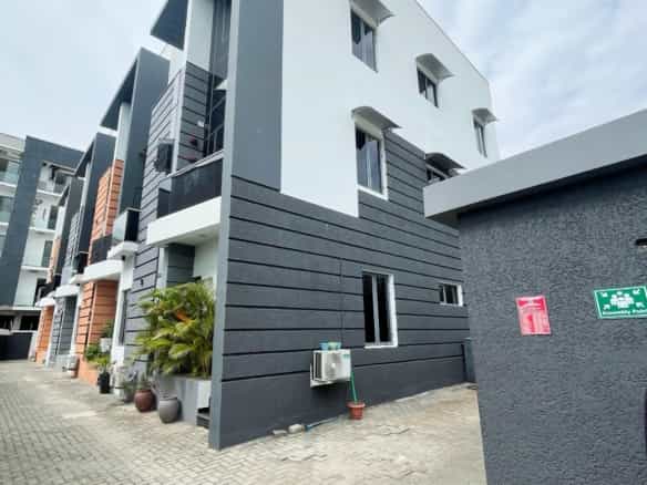 Four bedroom terrace duplex (ikate4btd09)