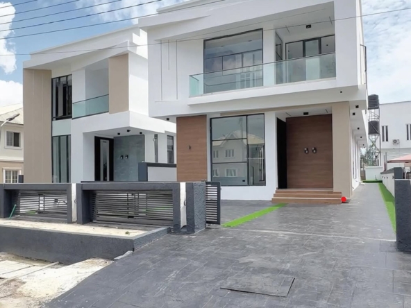 Five bedroom detached duplex with good features (megamd5bdd017)