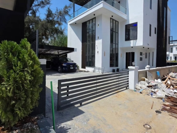 Stunning five bedroom detached duplex (megamd5bdd020)