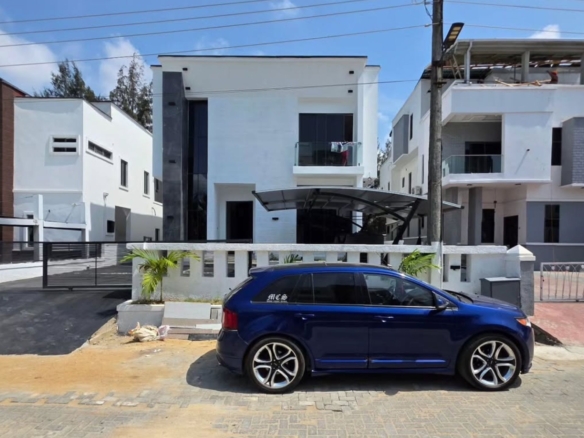 Elegant five bedroom detached duplex (megamd5bdd022)