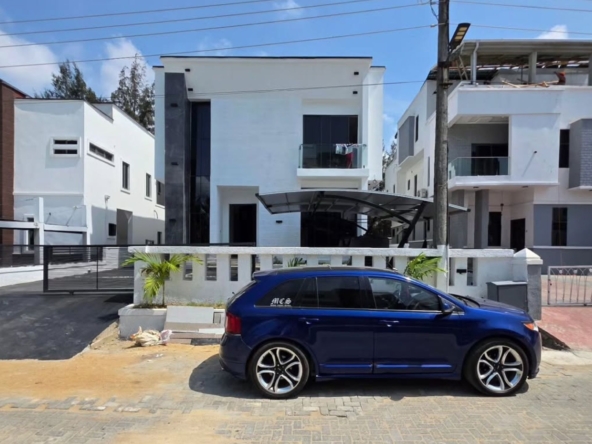 Elegant five bedroom detached duplex (megamd5bdd022)