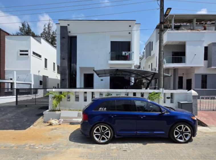 Elegant five bedroom detached duplex (megamd5bdd022)