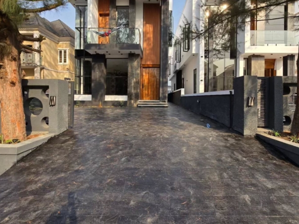 Five bedroom detached duplex (megamd5bdd08)