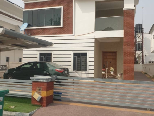 Well maintained four bedroom detached duplex (megamd4bdd01)
