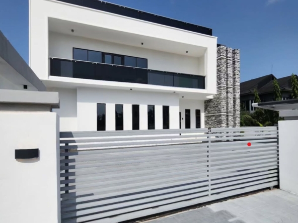 Well-built five bedroom detached duplex with swimming pool (ajah5bdd03)