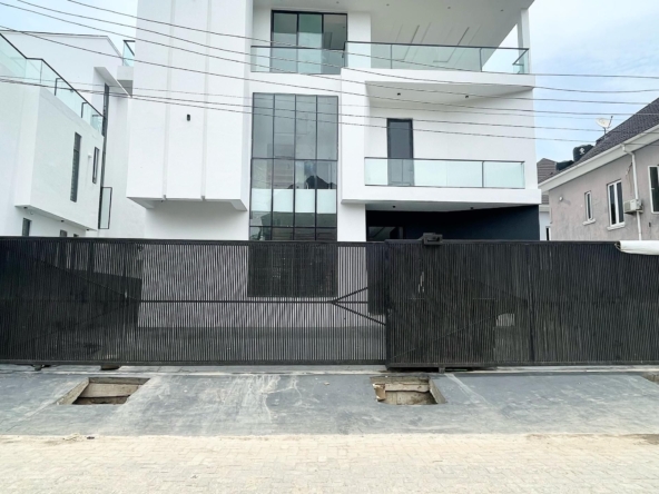 Gorgeous five bedroom detached duplex (osapa5bdd03)