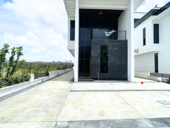 Luxury five bedroom detached duplex (osapa5bdd05)