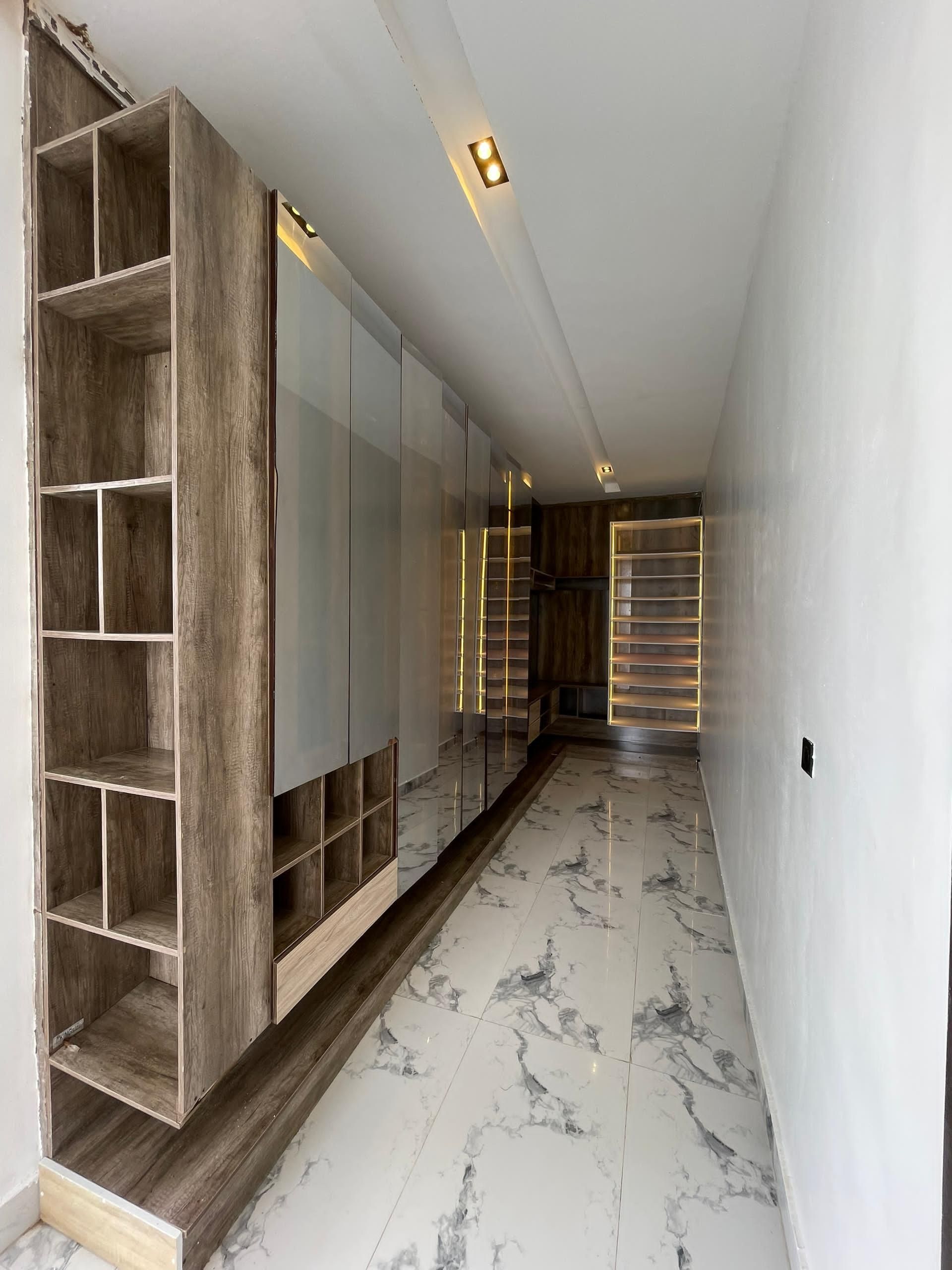 Elegant five bedroom detached duplex (osapa5bdd01)