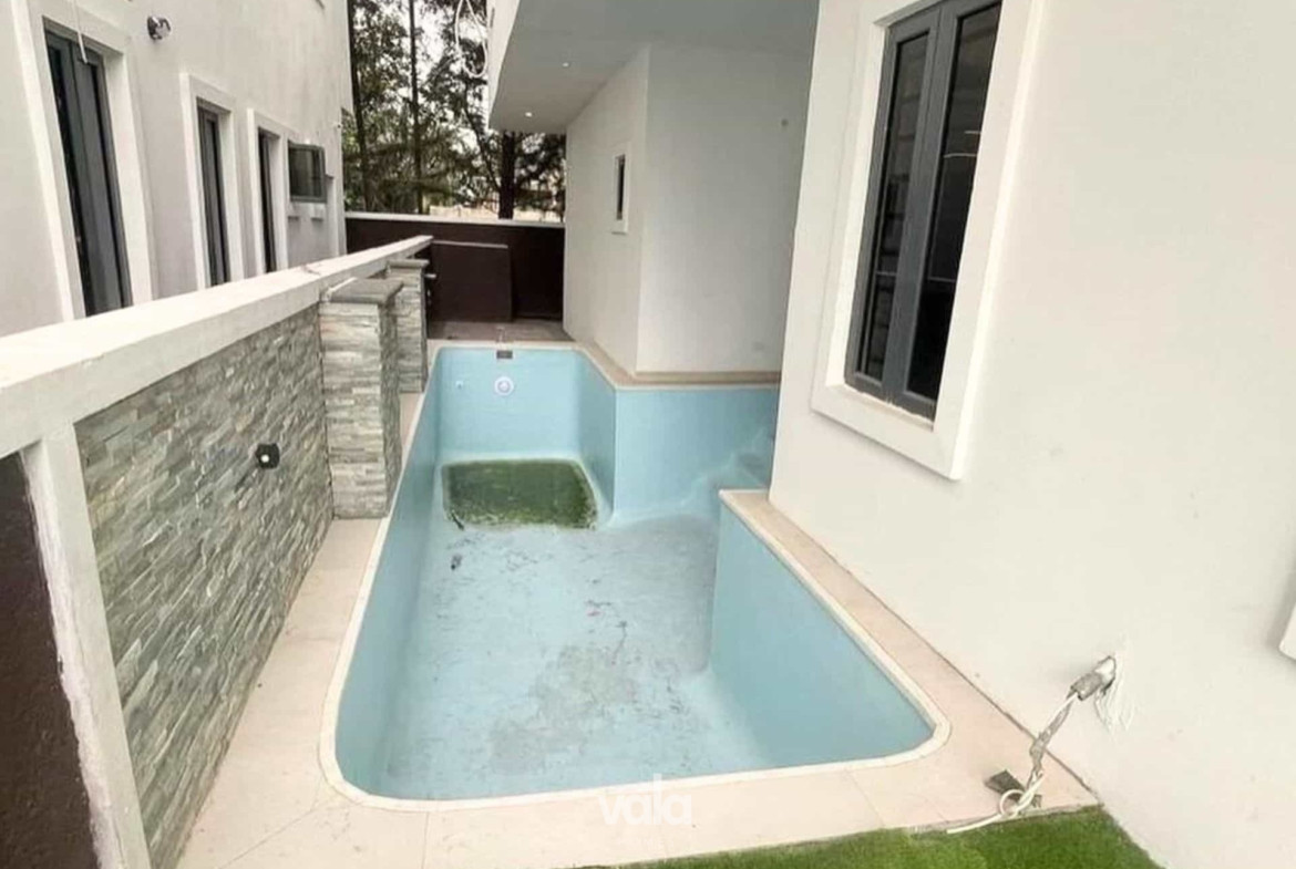Five bedroom detached duplex in a good location (megamd5bdd06)
