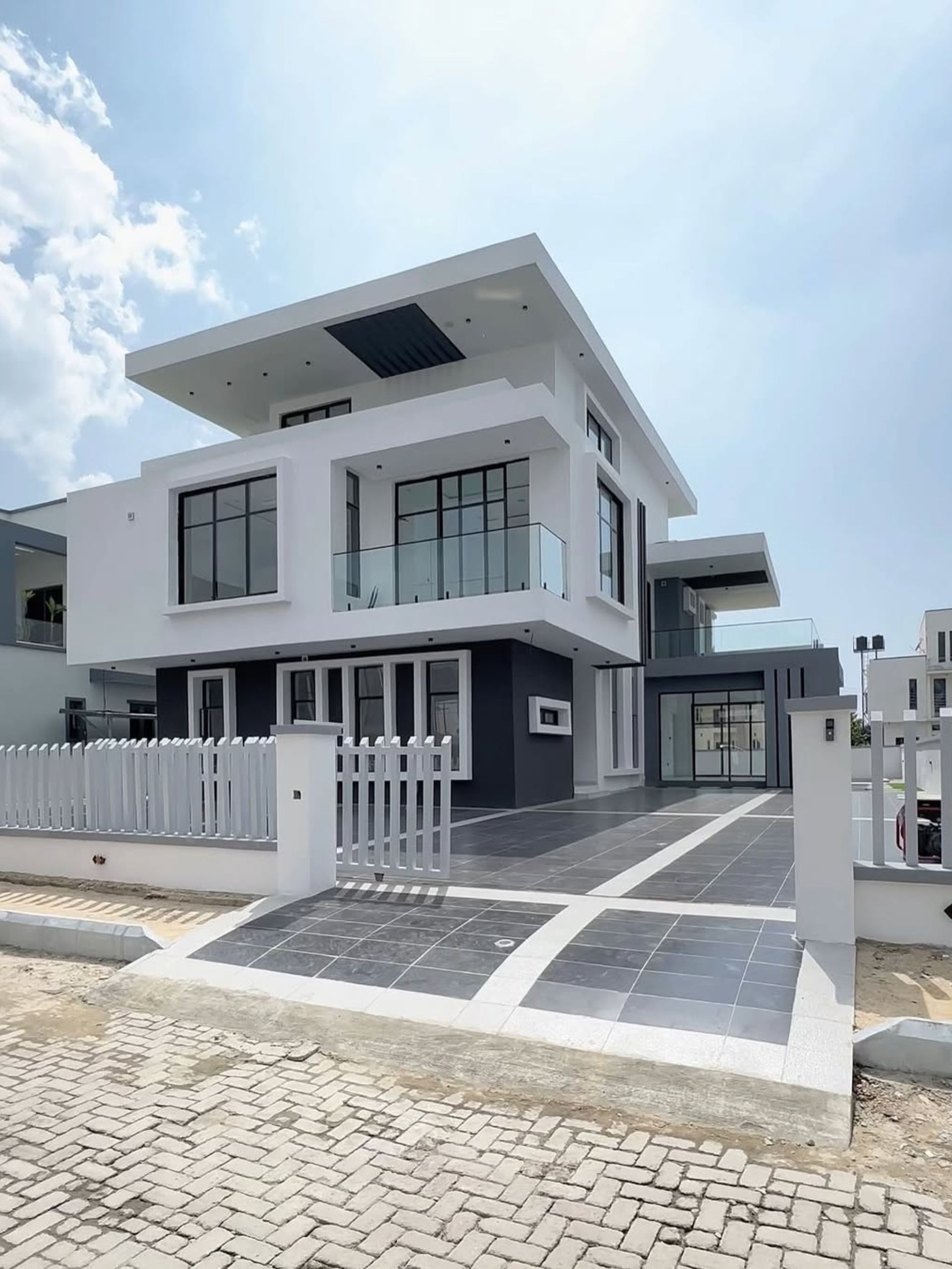 Five bedroom detached duplex (orchid5bd02)
