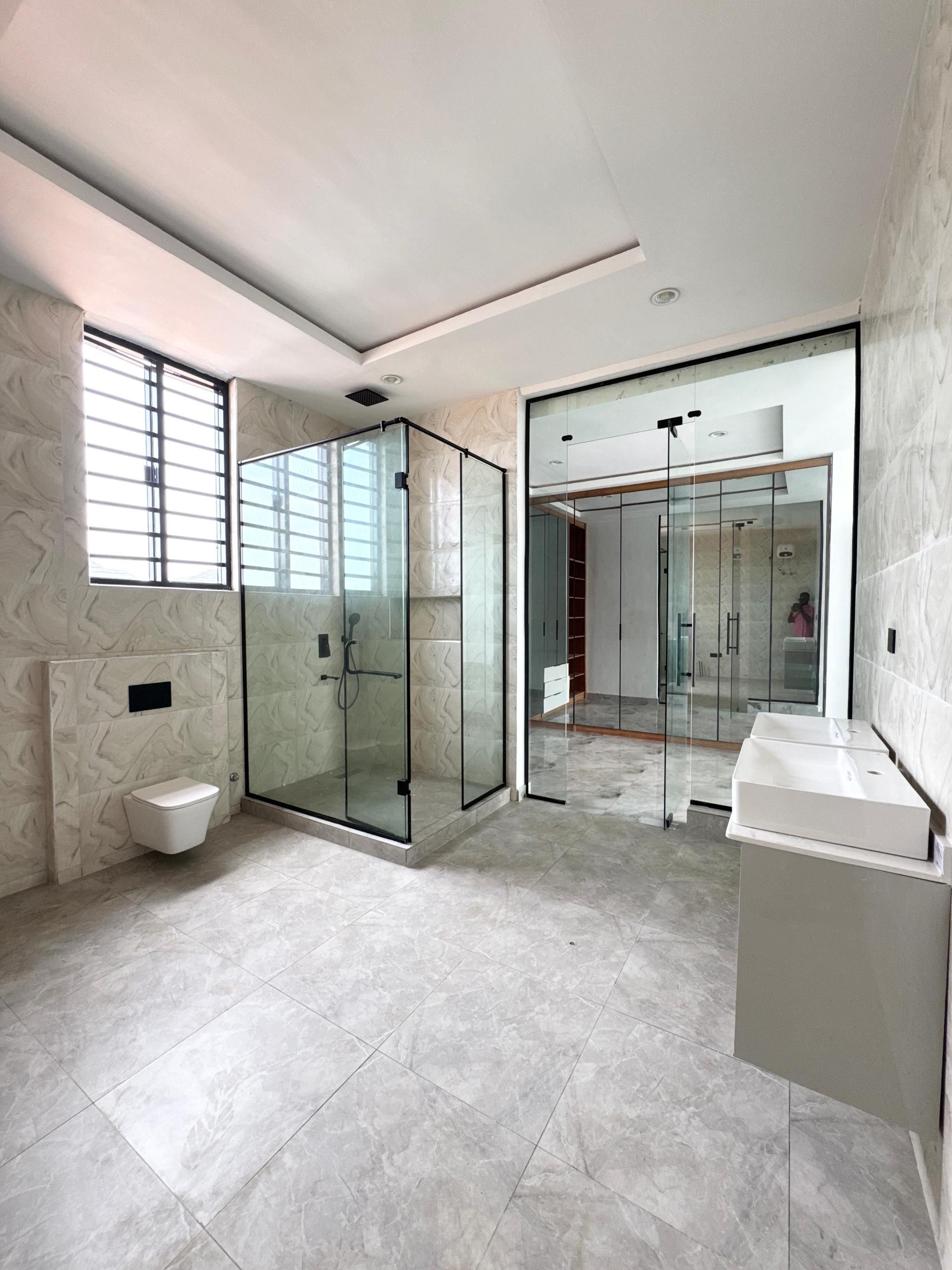 Gorgeous five bedroom detached duplex (osapa5bdd03)