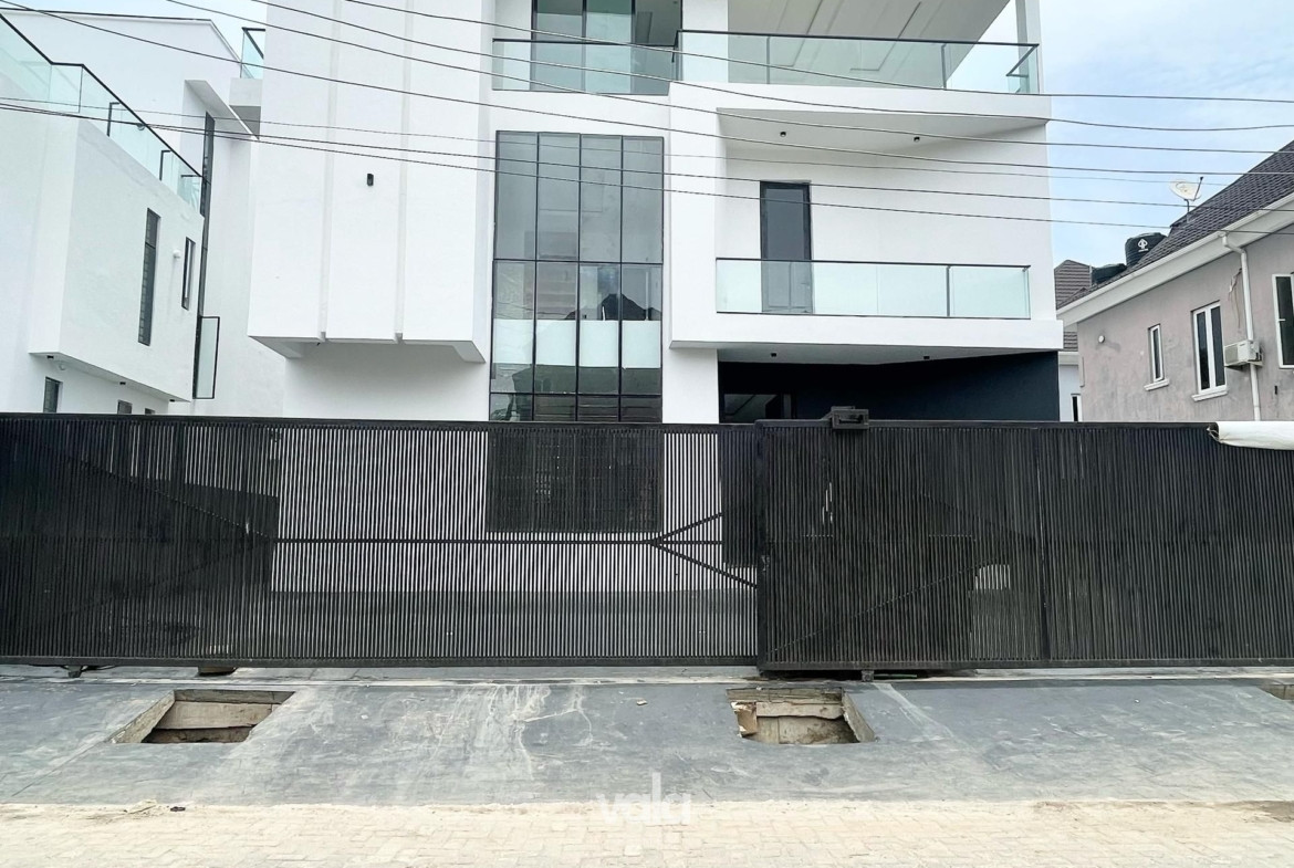 Gorgeous five bedroom detached duplex (osapa5bdd03)