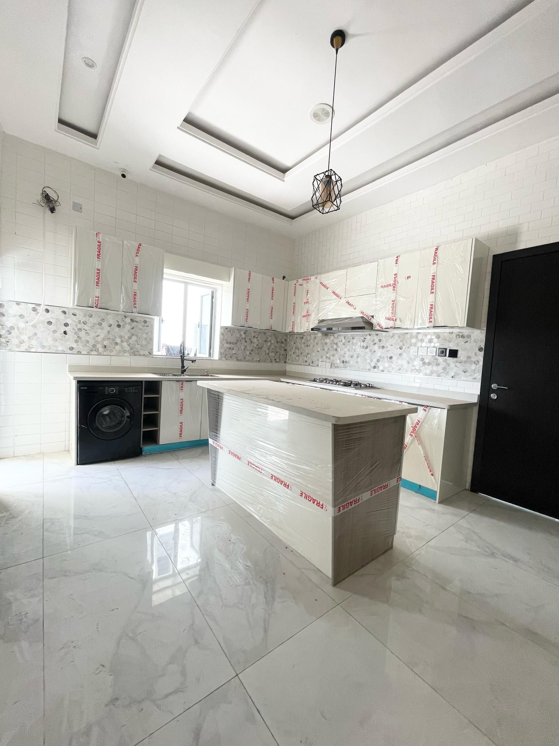 Luxury five bedroom detached duplex (osapa5bdd05)