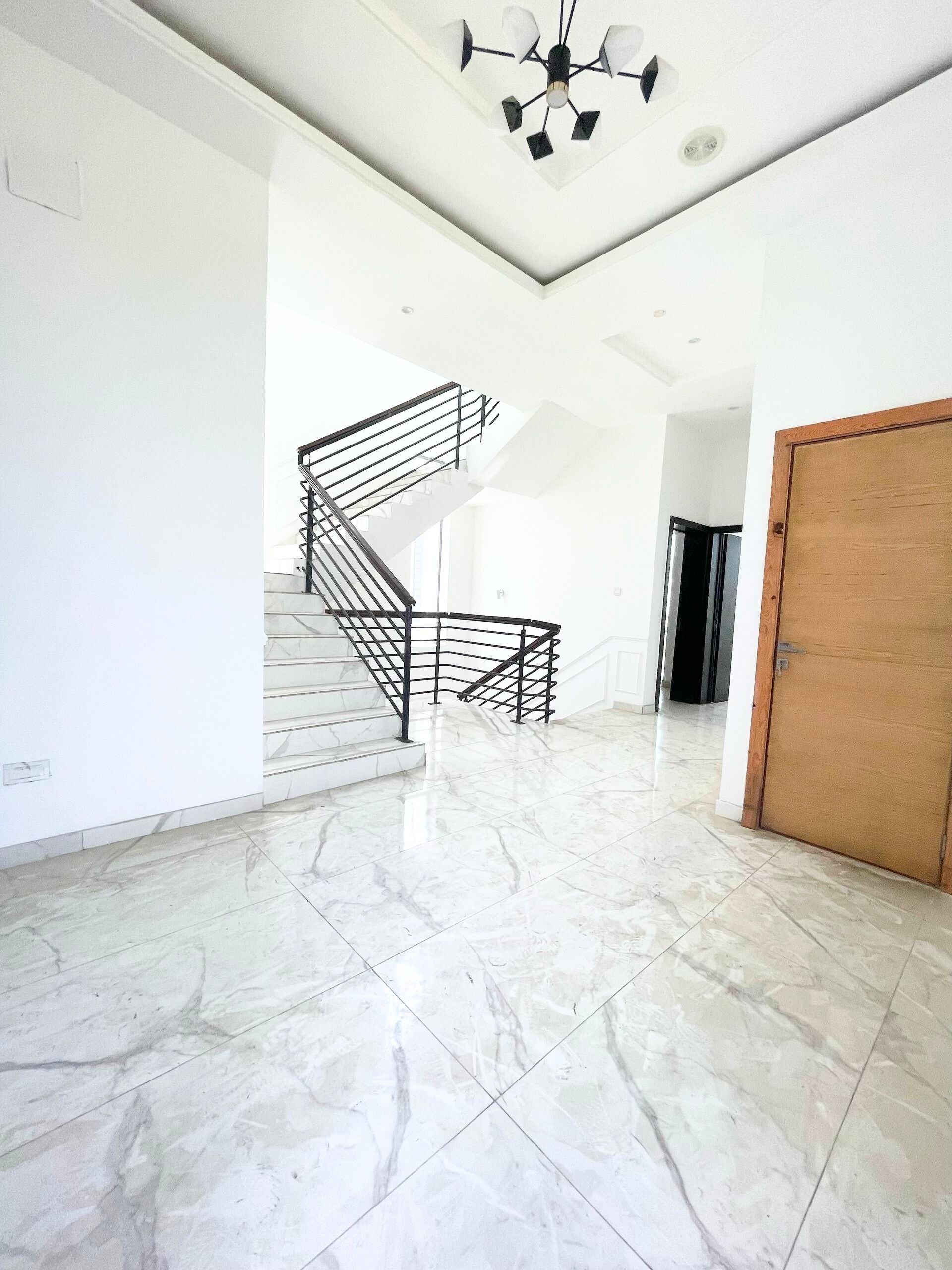Luxury five bedroom detached duplex (osapa5bdd05)