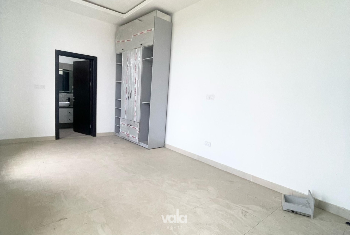 Luxury five bedroom detached duplex (osapa5bdd05)