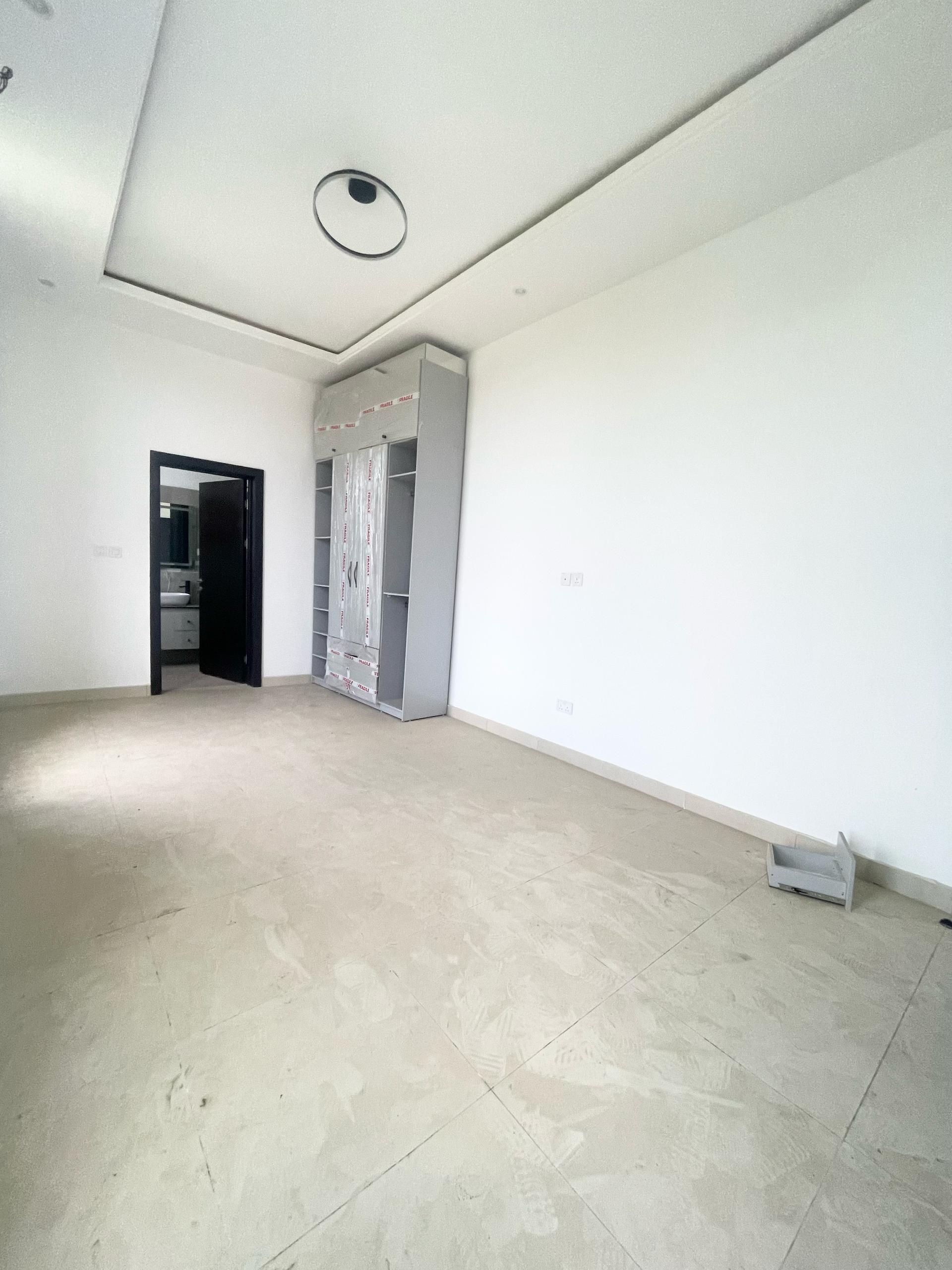 Luxury five bedroom detached duplex (osapa5bdd05)