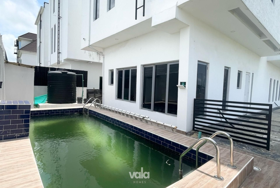 Luxury five bedroom detached duplex (osapa5bdd05)