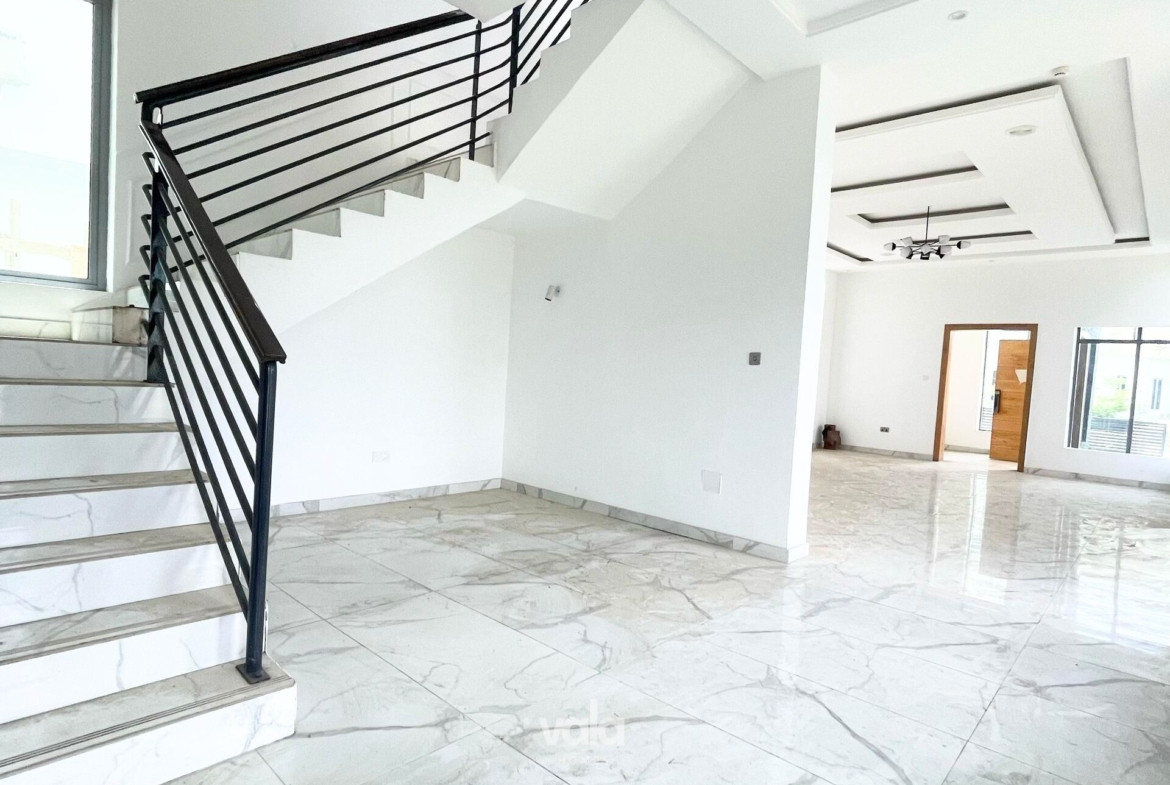 Luxury five bedroom detached duplex (osapa5bdd05)