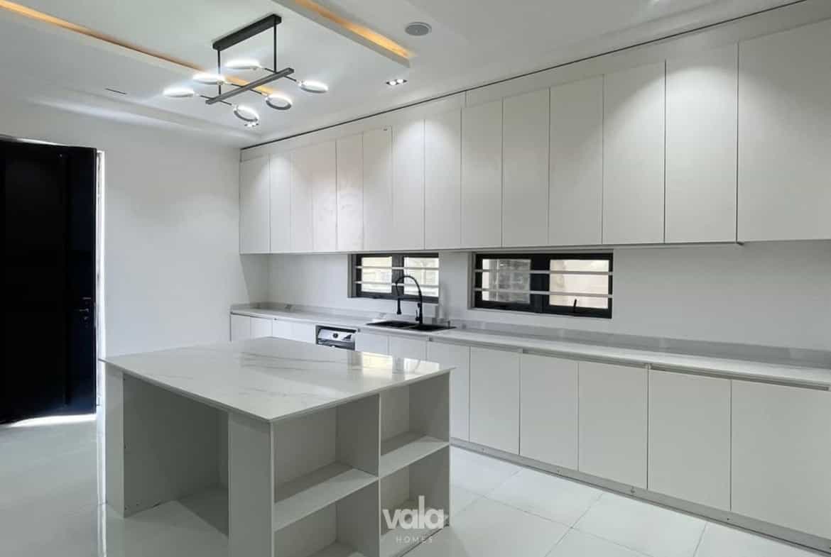 Newly built five bedroom detached duplex with excellent features (orchid5bd01)