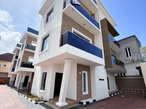 Four bedroom semi detached duplex (agungi4bsd01)