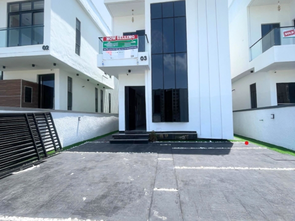 Luxury five bedroom detached duplex (chevrn5bdd09)