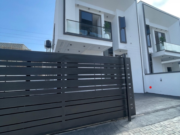 Luxury four bedroom semi detached (ikate4bsd05)