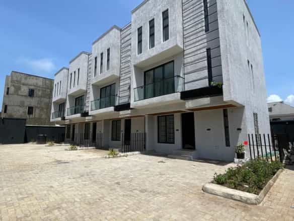 Luxury four bedroom terrace (ikate4bt04)