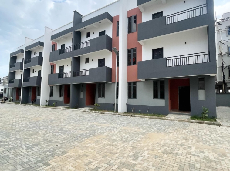 Furnished four bedroom terrace (ikate4bt05)