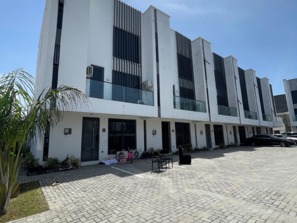 Luxury four bedroom terrace (ikate4bt07)