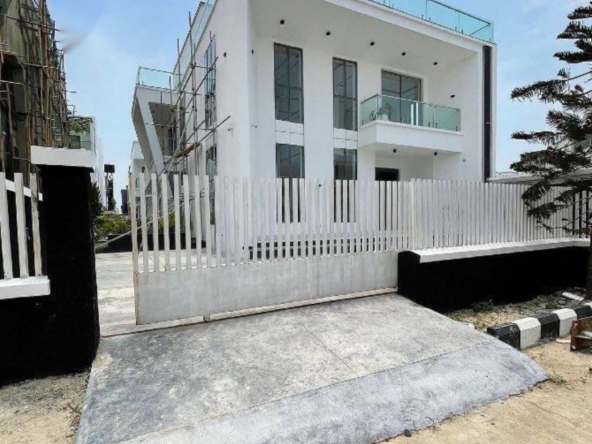 Luxury five bedroom detached duplex (osapa5bdd06)