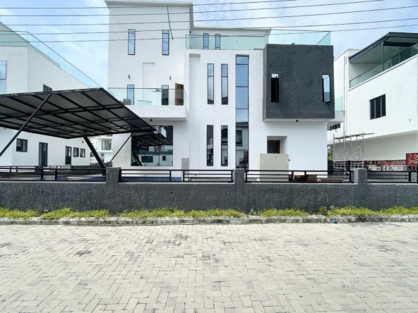 Luxury five bedroom detached duplex (osapa5bdd07)