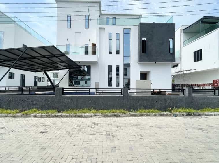Luxury five bedroom detached duplex (osapa5bdd07)