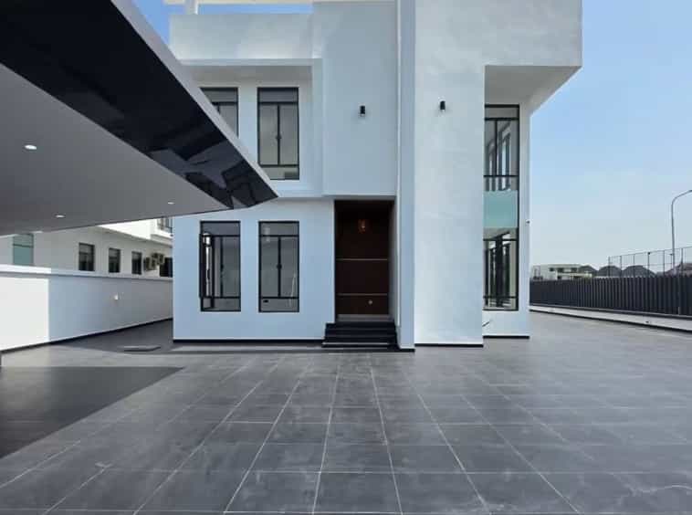 Luxury five bedroom detached duplex (osapa5bdd08)