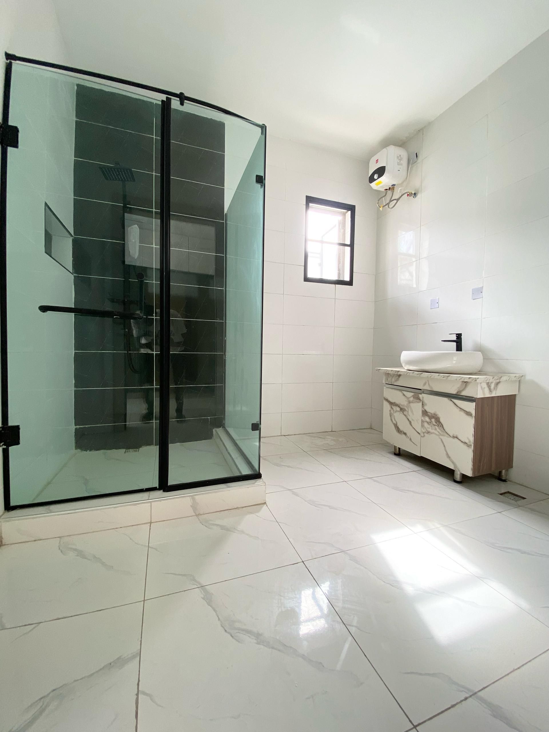 Contemporary five bedroom detached duplex (ORCHID5BDD06)