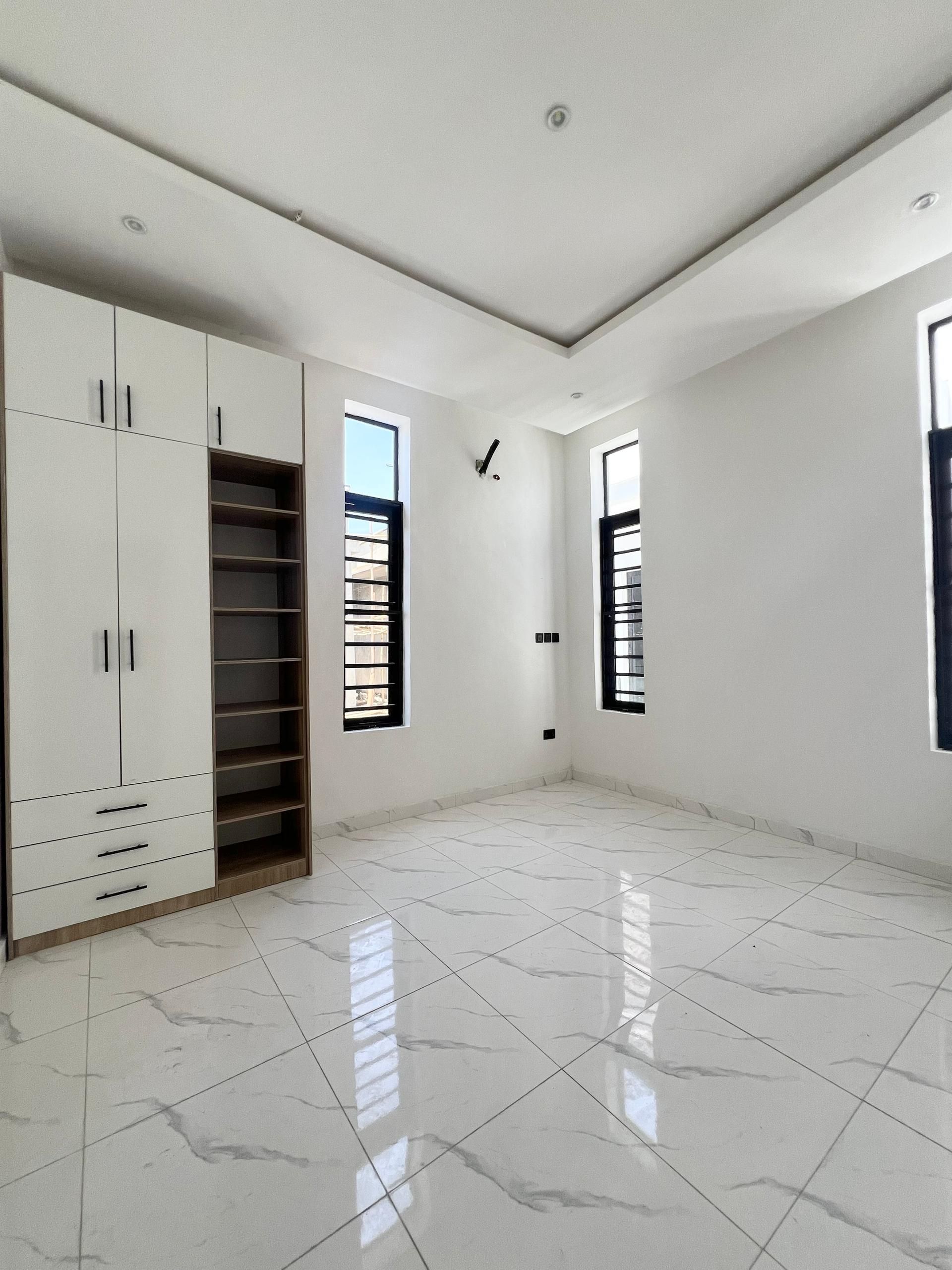 Contemporary five bedroom detached duplex (ORCHID5BDD07)