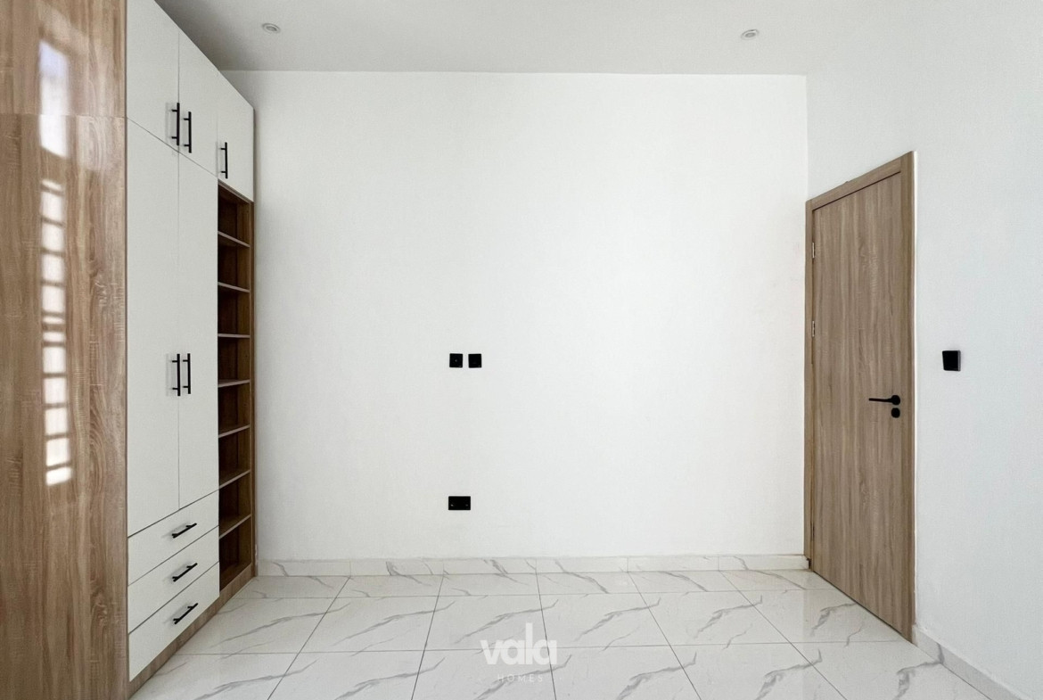 Contemporary five bedroom detached duplex (ORCHID5BDD07)