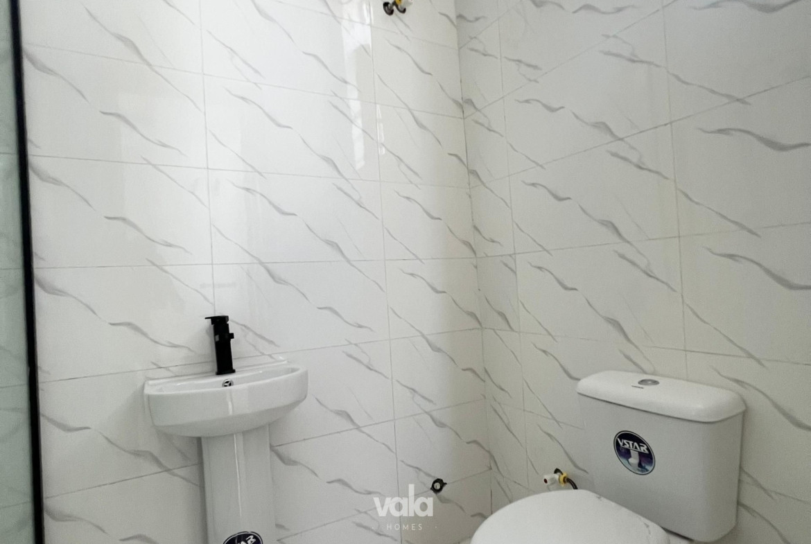Contemporary five bedroom detached duplex (ORCHID5BDD07)