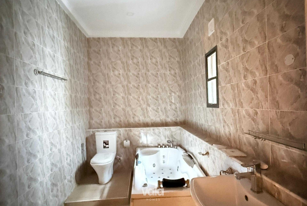 Four bedroom semi detached duplex (AGUNGI4BSD01)