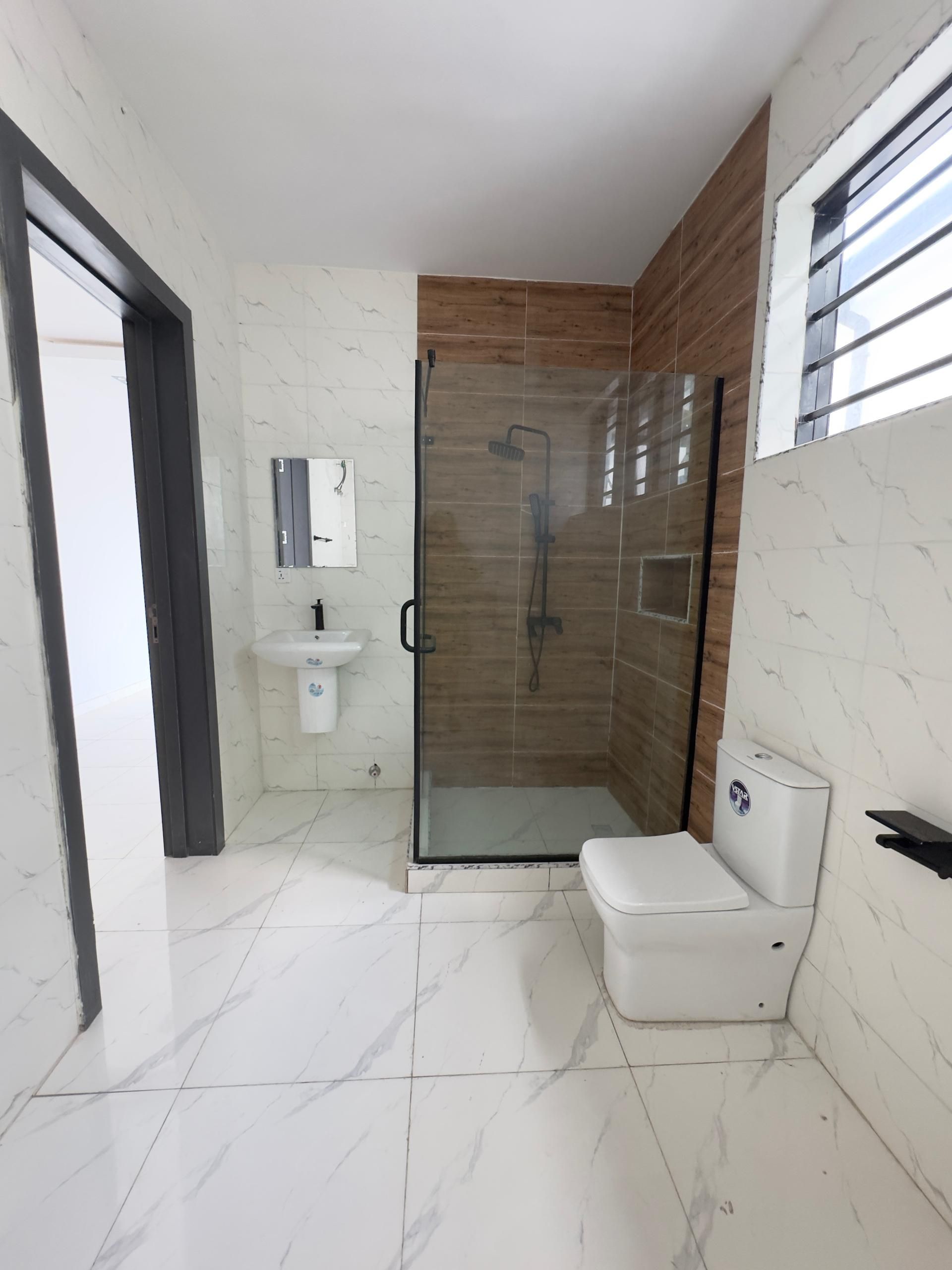 Four bedroom semi detached duplex (AGUNGI4BSD02)