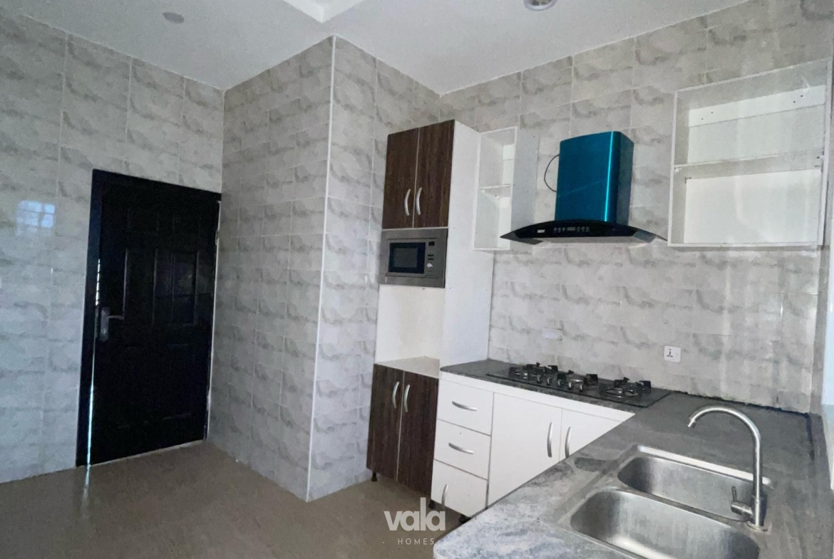 Four bedroom terrace duplex (OLOGOLO4TD02)