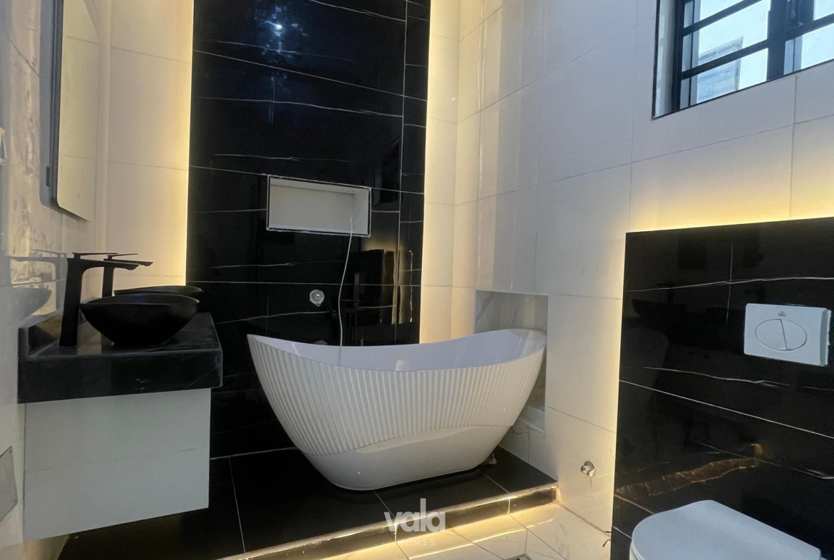 Luxury five bedroom detached duplex (CHEVRN5BDD09)