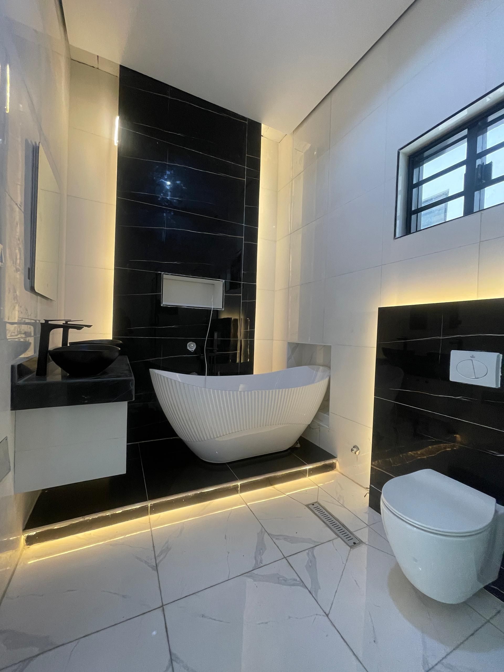 Luxury five bedroom detached duplex (CHEVRN5BDD09)